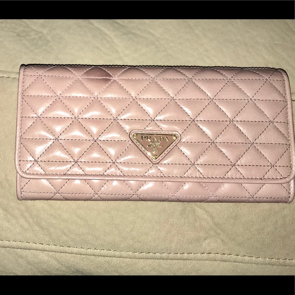 Prada Quilted Leather wallet w/attached card case